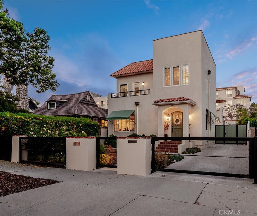 Property photo for 4022 Willowcrest Avenue, Studio City, CA