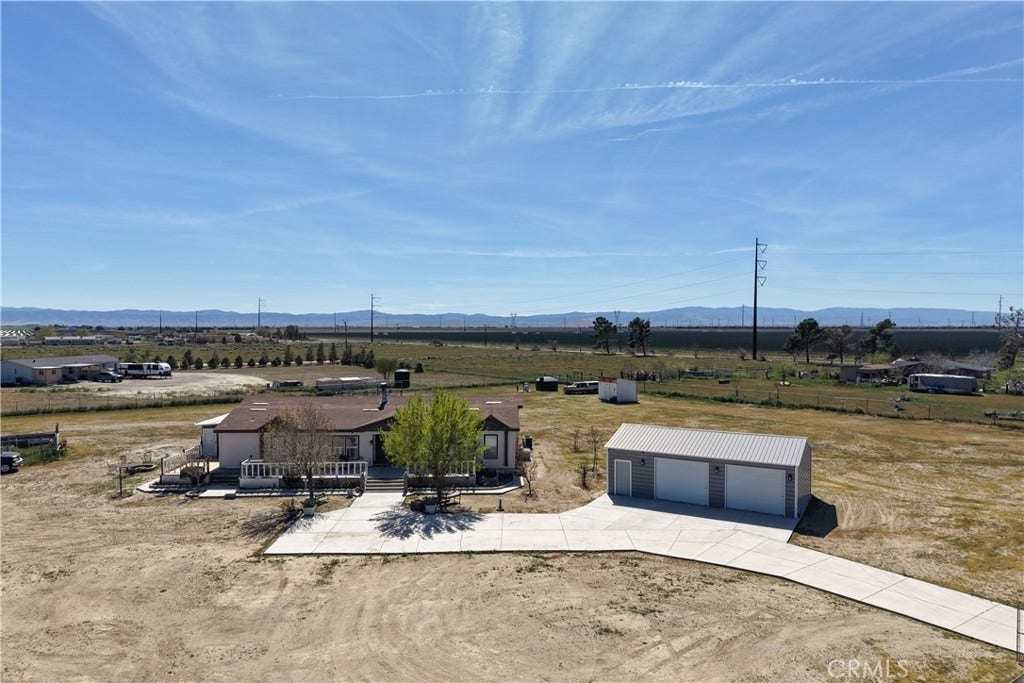 9890 Sue Ave, Rosamond, CA 93560