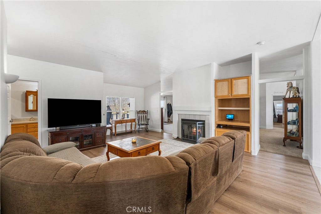 9890 Sue Ave, Rosamond, CA 93560