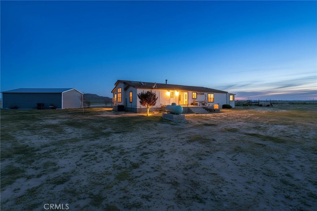 9890 Sue Ave, Rosamond, CA 93560