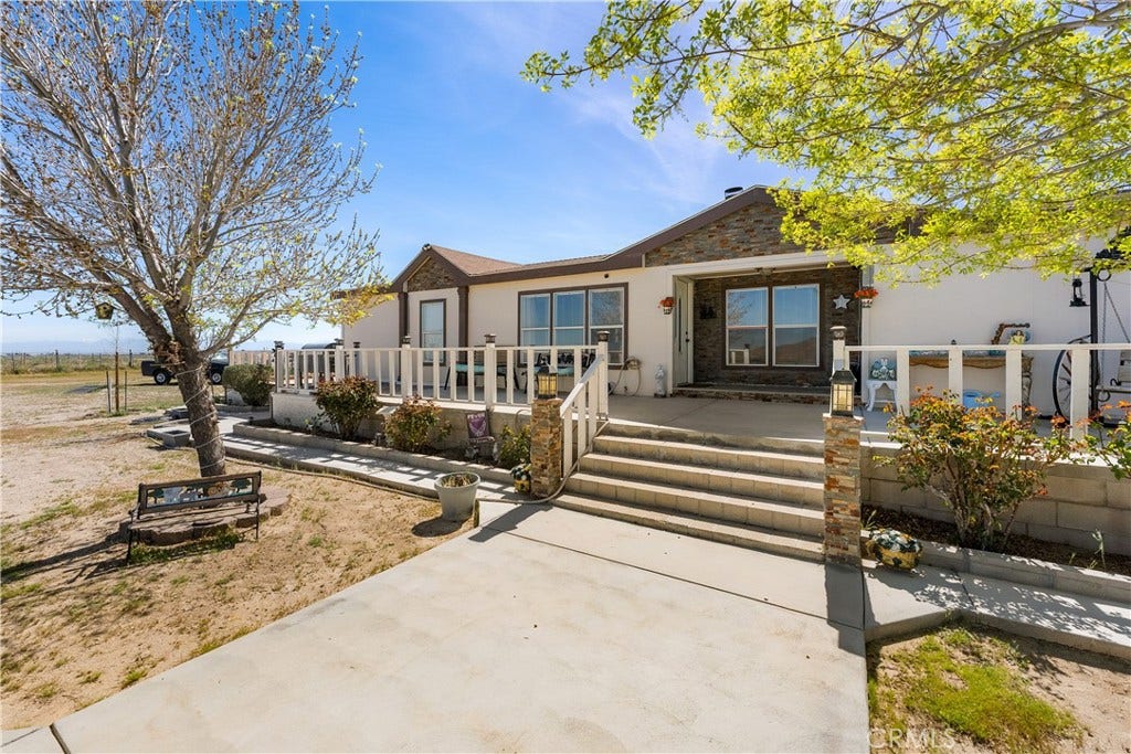9890 Sue Ave, Rosamond, CA 93560