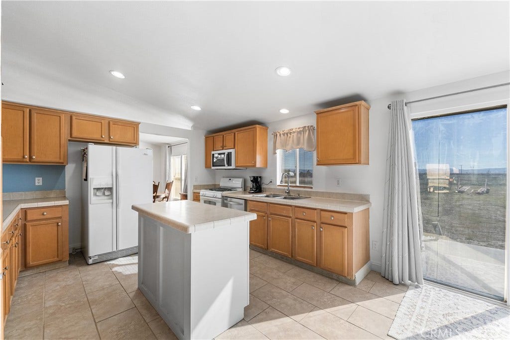 9890 Sue Ave, Rosamond, CA 93560