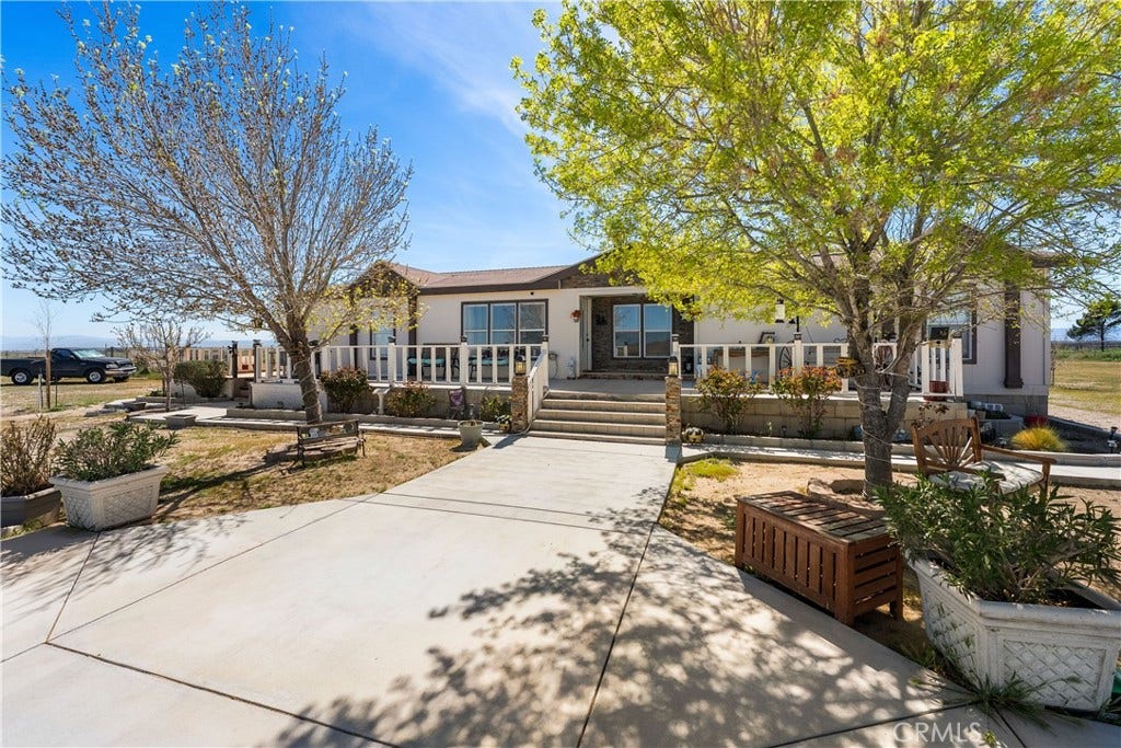 9890 Sue Ave, Rosamond, CA 93560