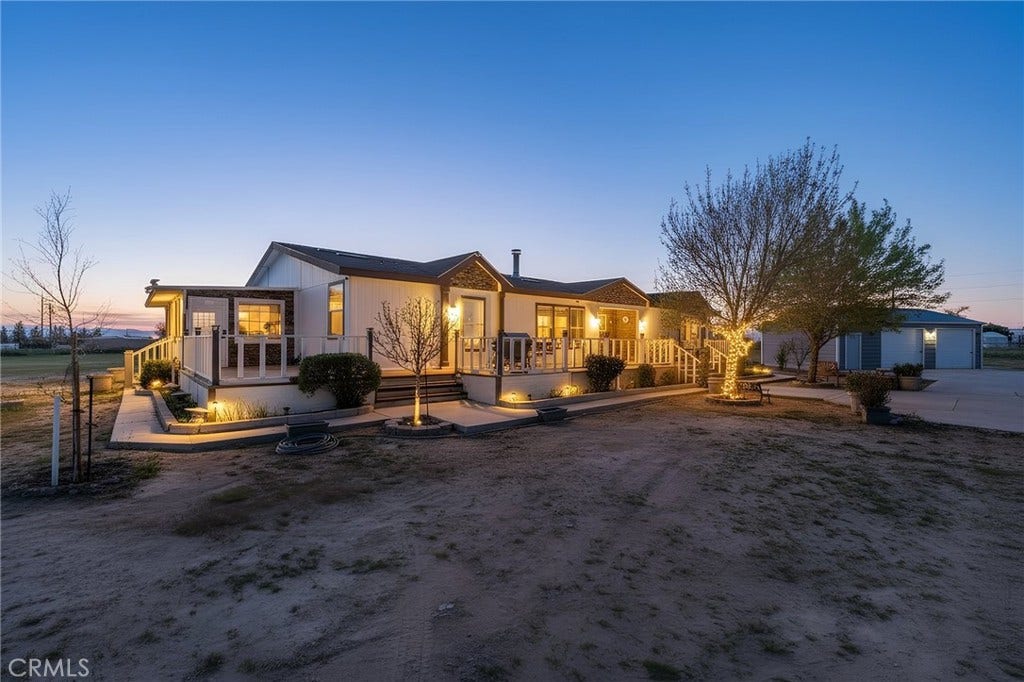 9890 Sue Ave, Rosamond, CA 93560