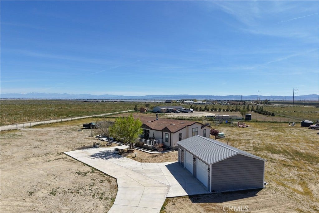 9890 Sue Ave, Rosamond, CA 93560