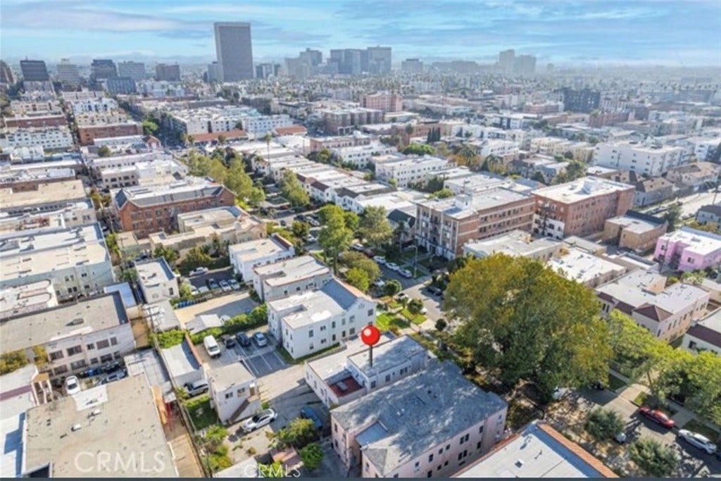 144 S Catalina, Los Angeles, CA 90004 144 S Catalina, Los Angeles, CA 90004