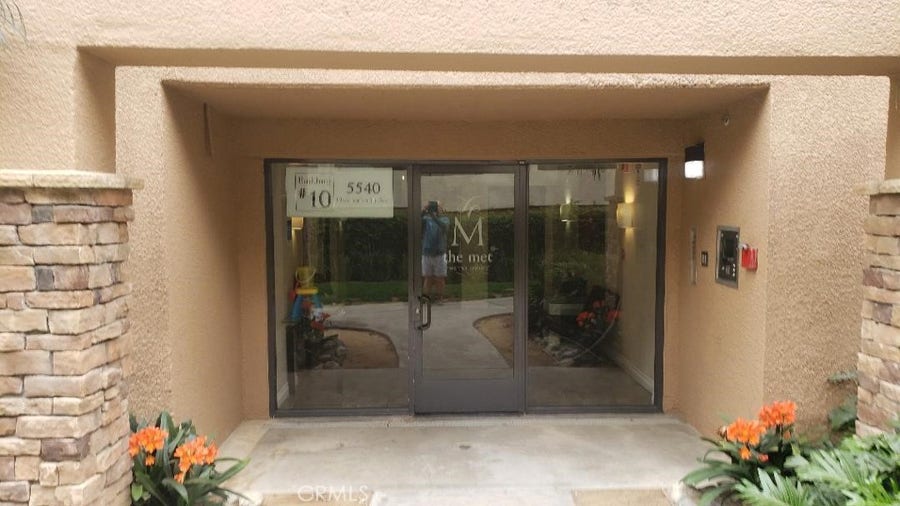 Property photo for 5540 Owensmouth Avenue, #216, Woodland Hills, CA