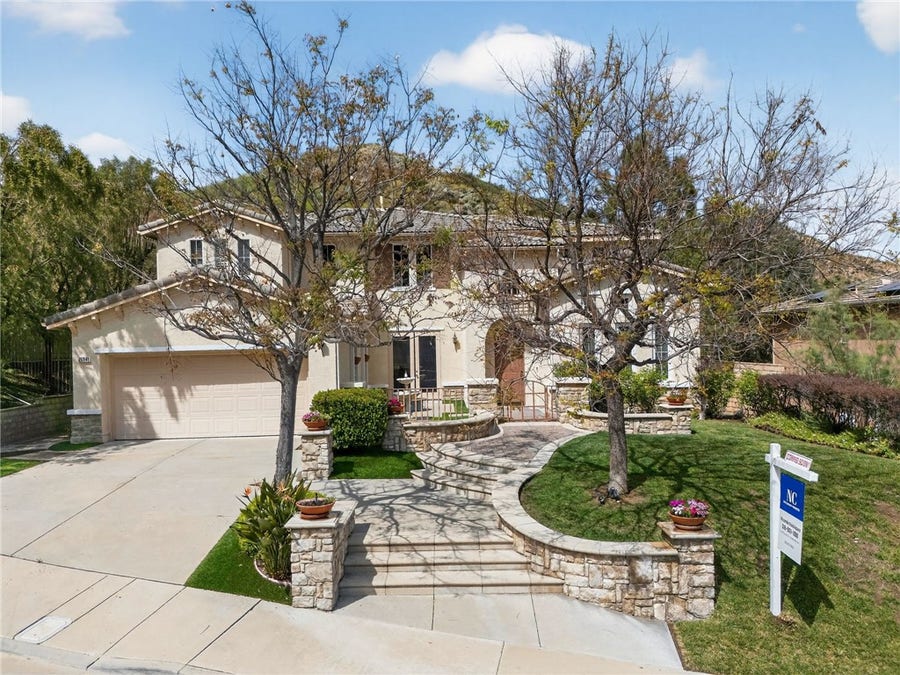Property photo for 25941 Verandah Court, Stevenson Ranch, CA