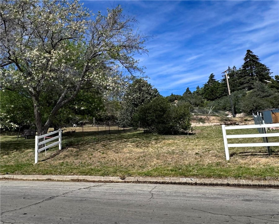 Property photo for 0 Ranch Club Rd & Kiptree Dr, Lake Elizabeth, CA
