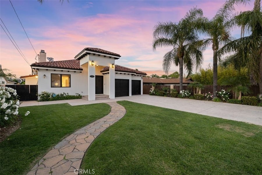 Property photo for 22953 Oxnard Street, Woodland Hills, CA