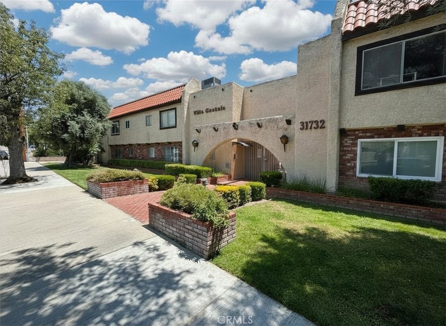 Property photo for 31732 Ridge Route, #211, Castaic, CA