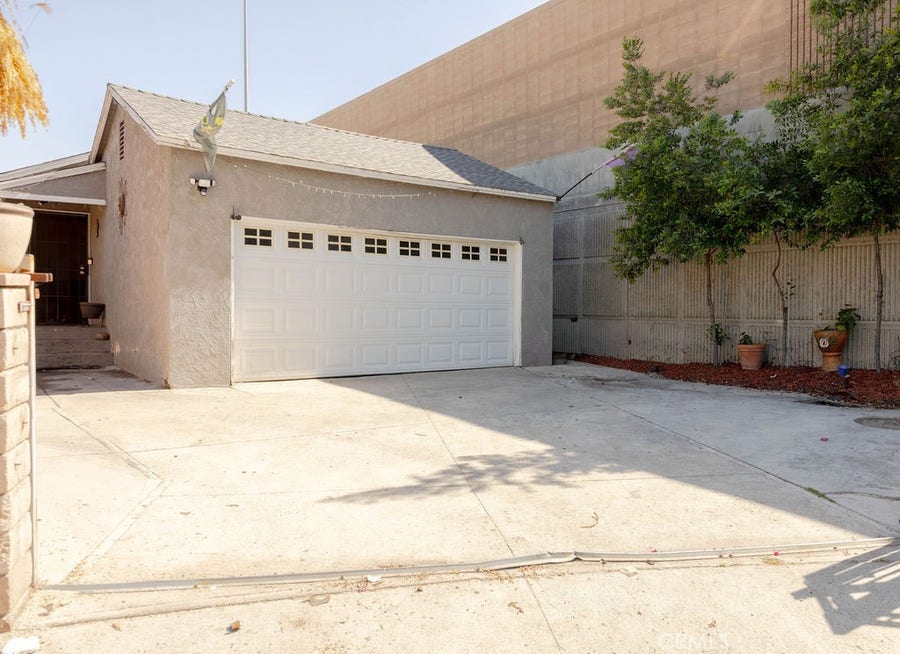 Property photo for 13360 Kelowna, Arleta, CA