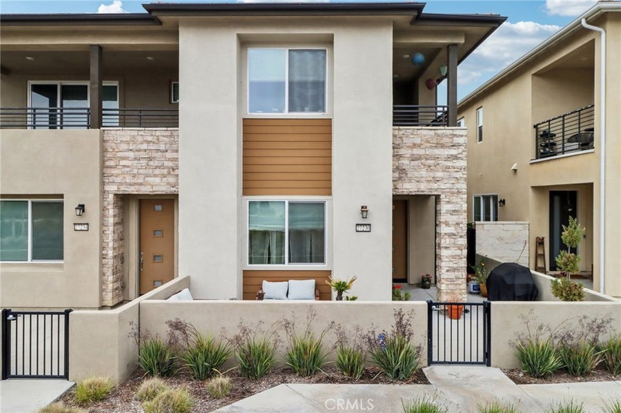 Property photo for 27230 Red Willow Court, Valencia, CA