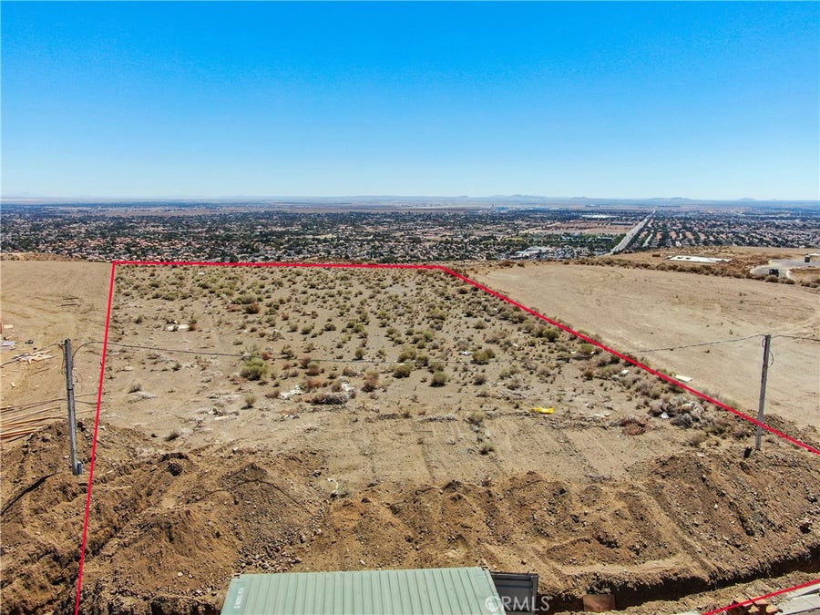 Property photo for 39618 Marina Court, Palmdale, CA