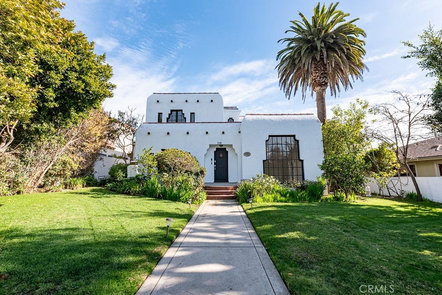 Property photo for 710 Adelaide Place, Santa Monica, CA