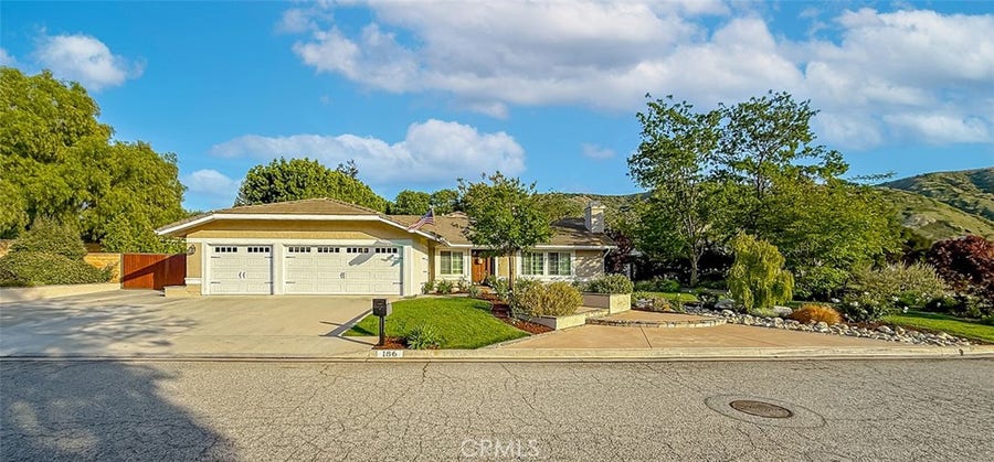 Property photo for 186 Stonebrook, Simi Valley, CA
