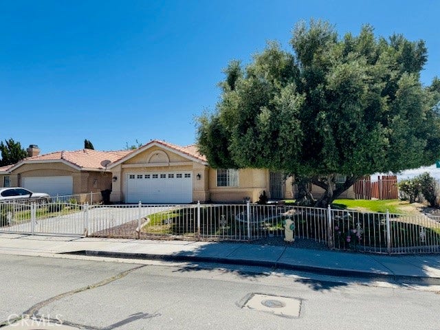 Property photo for 616 Violet, Rosamond, CA