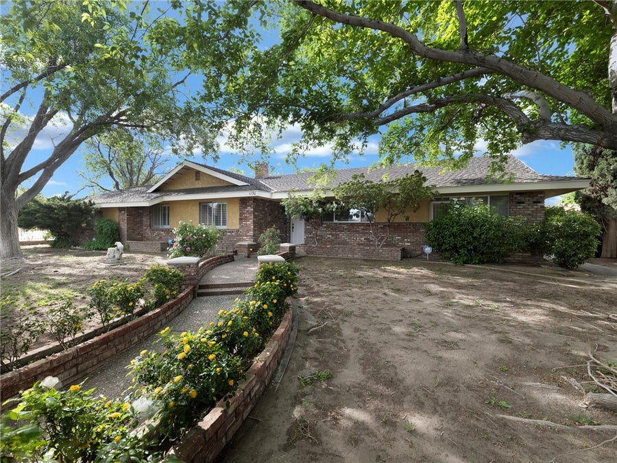 Property photo for 1150 E Lancaster, Lancaster, CA