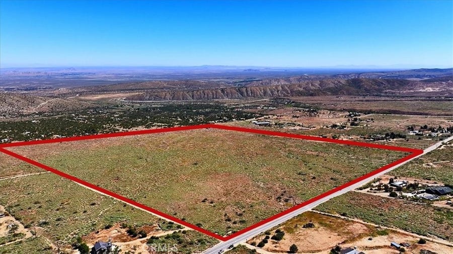 Property photo for 121 Juniper Hills, Juniper Hills, CA