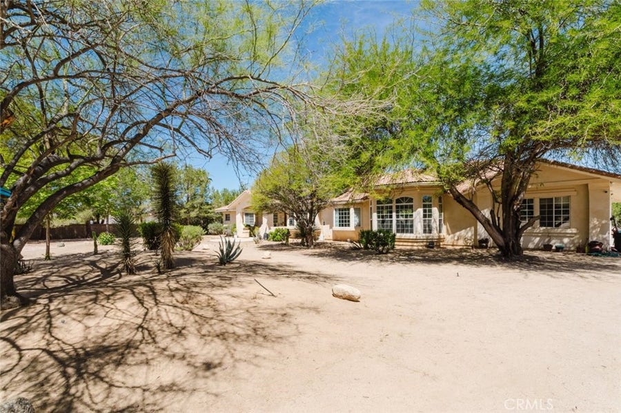 Property photo for 2257 W Avenue O4, Palmdale, CA