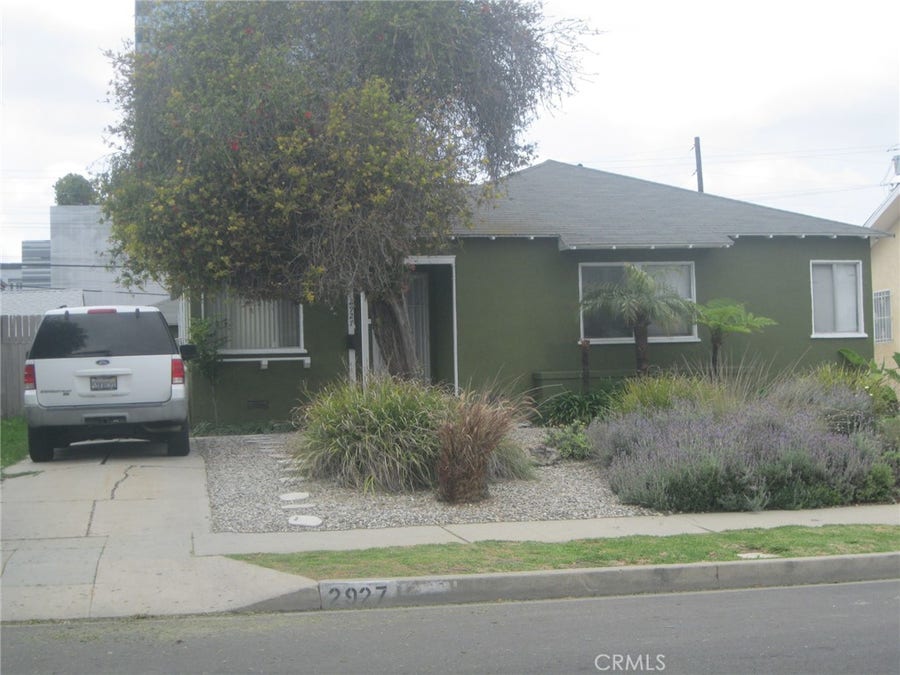 Property photo for 2927 S Genesee Avenue, Los Angeles, CA