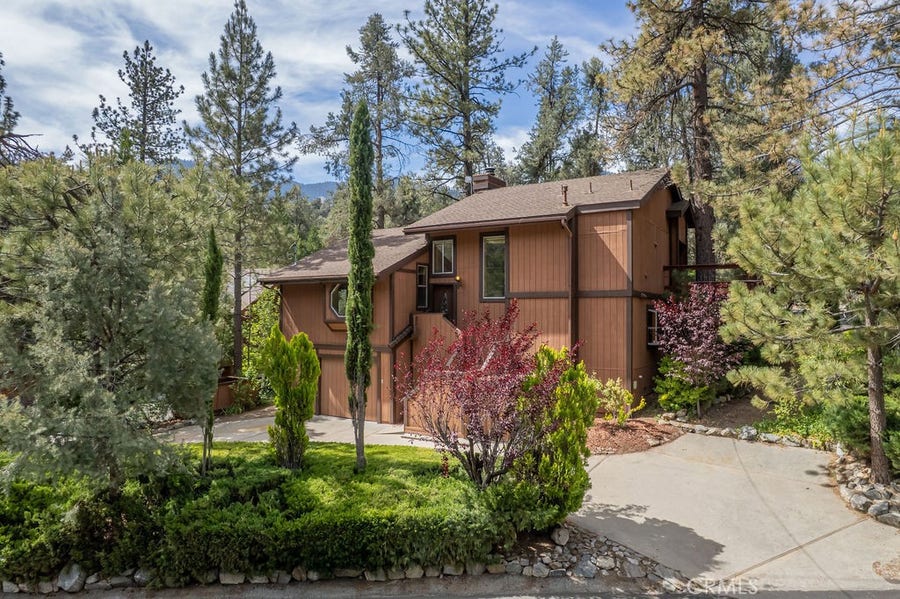 Property photo for 15908 Edgewood, Pine Mountain Club, CA