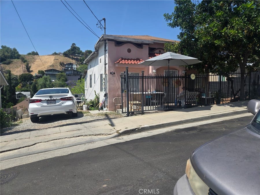Property photo for 523521 Clifton St, Los Angeles, CA