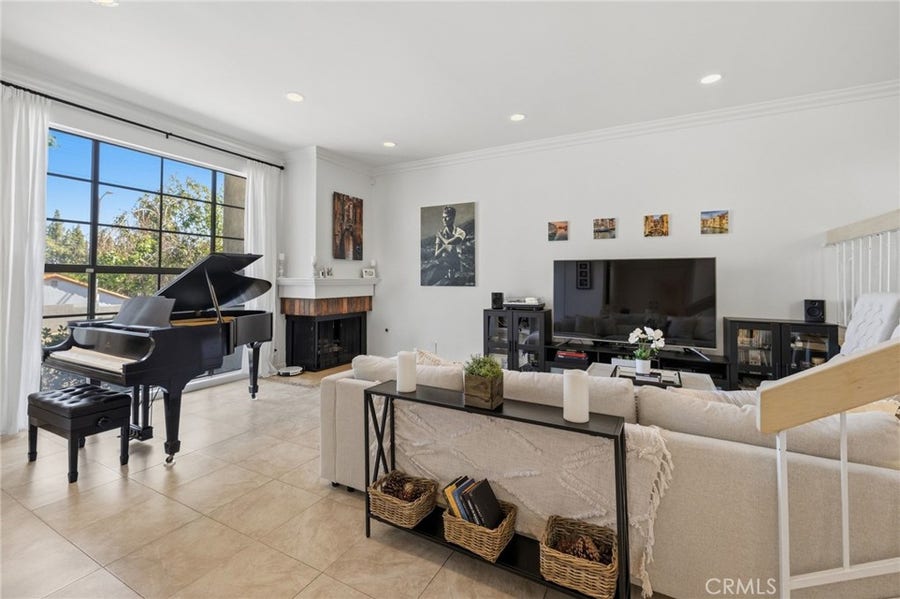 Property photo for 17106 Burbank, Encino, CA