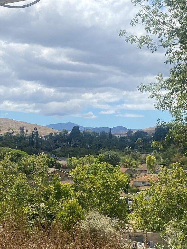 Property photo for 228 W Avenida De Las Flores, Thousand Oaks, CA