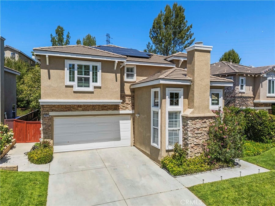 Property photo for 28637 Placerview Trail, Saugus, CA