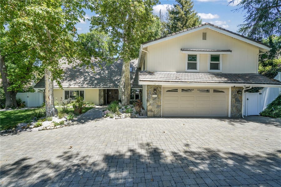 Property photo for 4726 Winnetka Avenue, Woodland Hills, CA