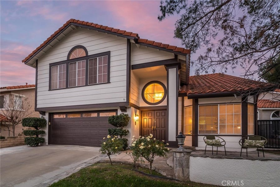 Property photo for 29033 Shadow Valley Lane, Saugus, CA
