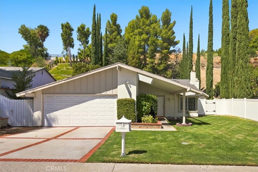 Property photo for 22339 Cheraw, Saugus, CA