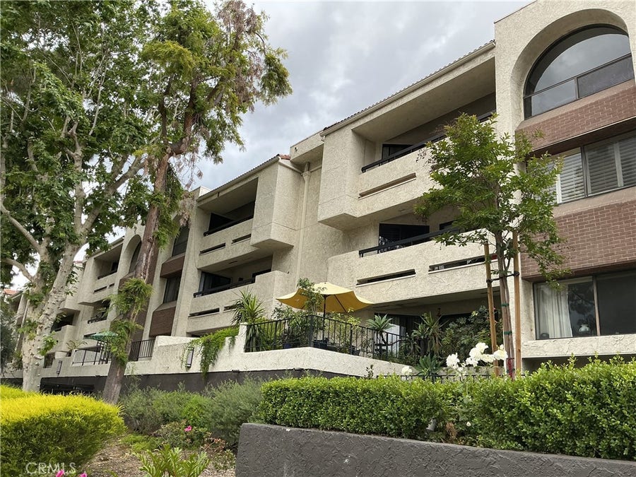 Property photo for 21650 Burbank, Woodland Hills, CA
