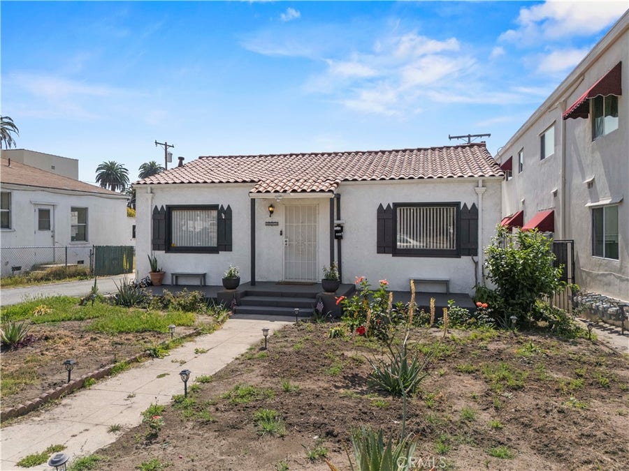 Property photo for 1534 E Broadway, Glendale, CA