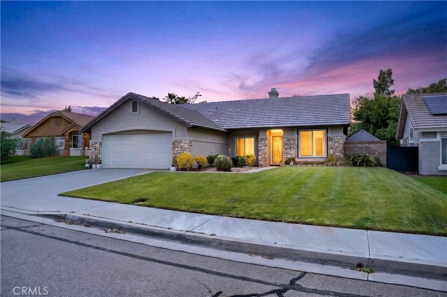 Property photo for 42431 Boulder, Lancaster, CA