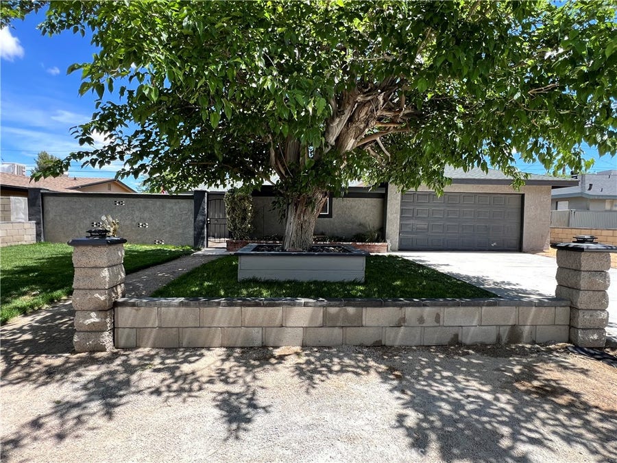 Property photo for 45430 Andale Avenue, Lancaster, CA