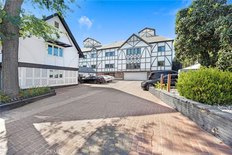 Property photo for 20631 Ventura Boulevard, Woodland Hills, CA