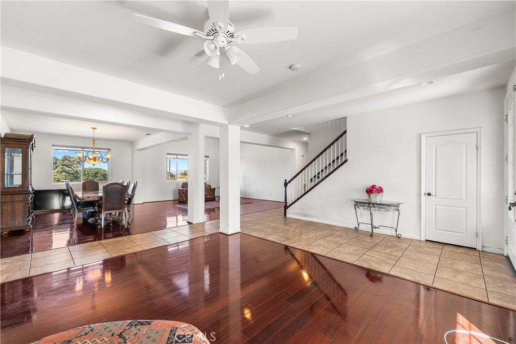 658 E Lago Lindo Rd, Palmdale, CA 93550
