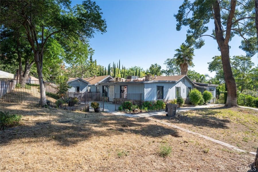 Property photo for 28717 Bouquet Canyon, Saugus, CA
