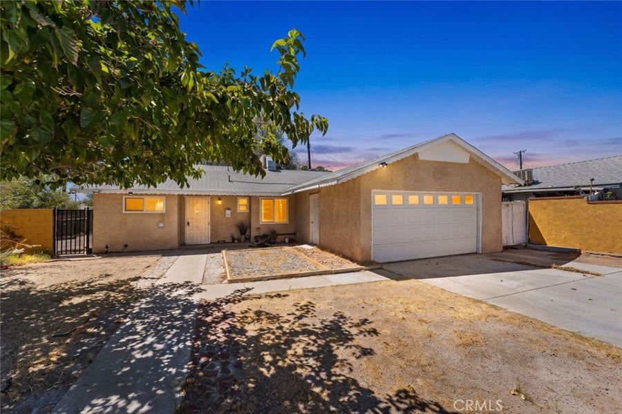Property photo for 45303 6th Street E, Lancaster, CA