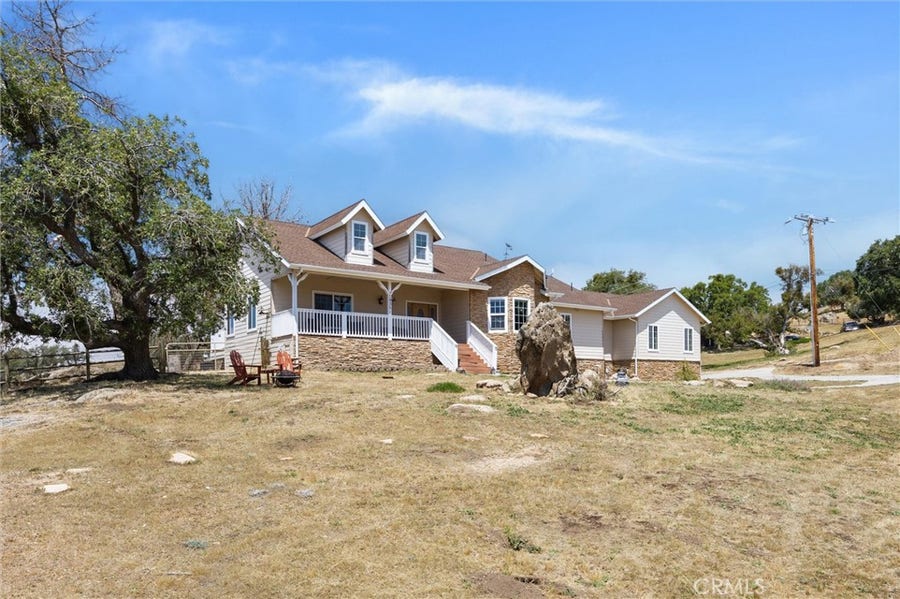 Property photo for 19351 Quail, Tehachapi, CA
