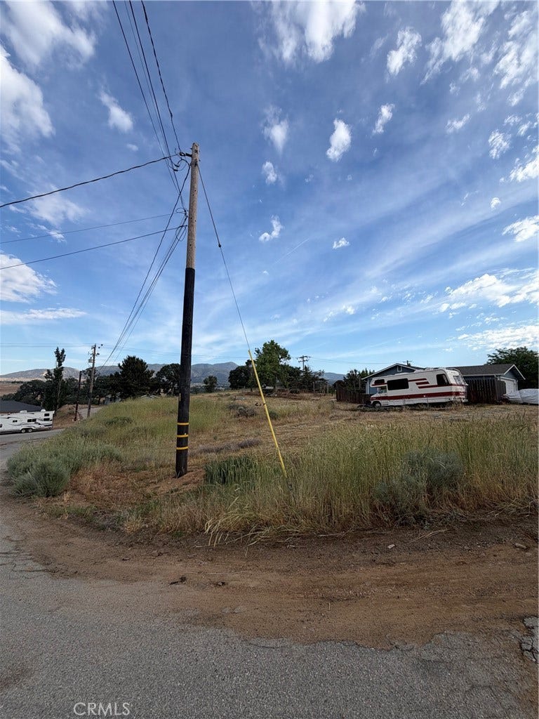 Property photo for 22117 Mccarthy, Tehachapi, CA