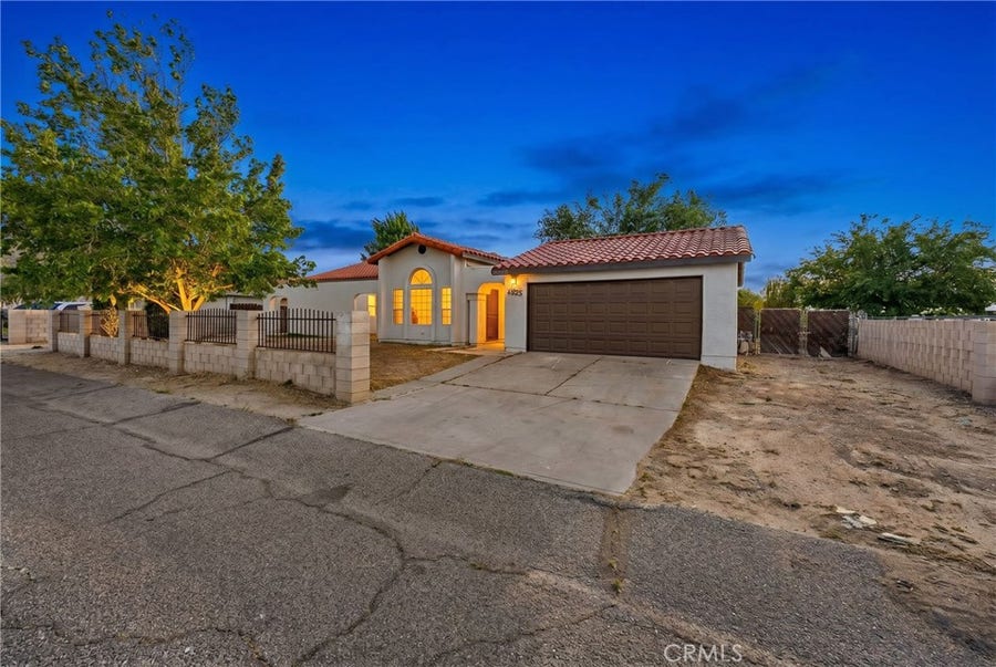 Property photo for 40251 Fieldspring, Palmdale, CA