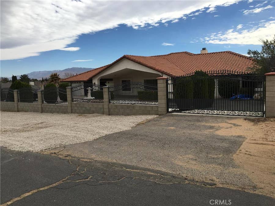 Property photo for 20231 Wadena, Apple Valley, CA