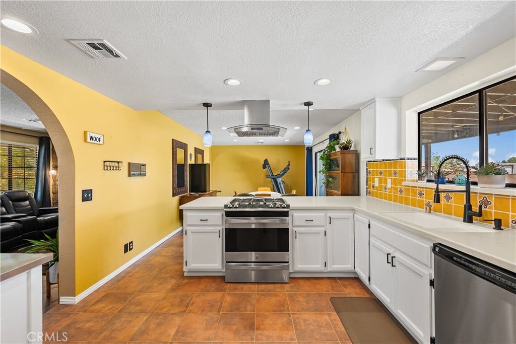 5055 W Avenue K12, Lancaster, CA 93536