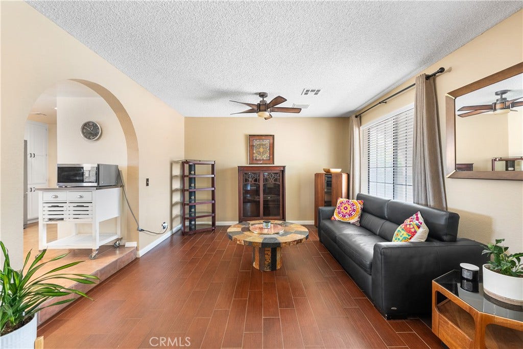 5055 W Avenue K12, Lancaster, CA 93536