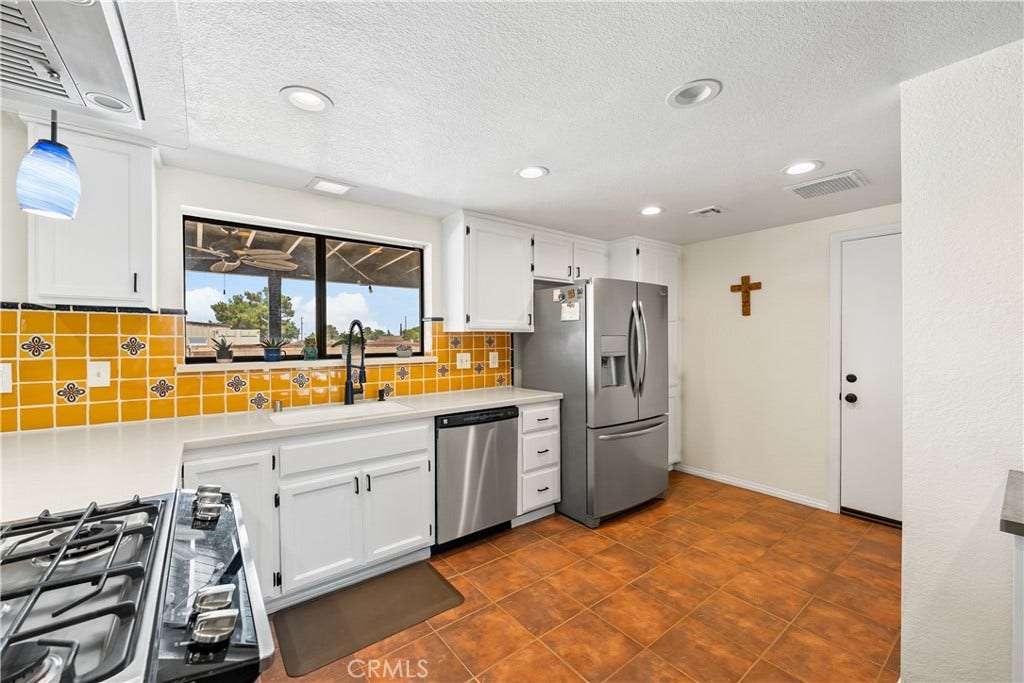 5055 W Avenue K12, Lancaster, CA 93536