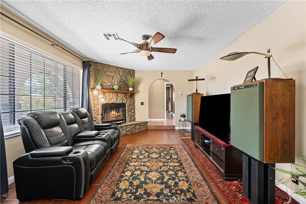 5055 W Avenue K12, Lancaster, CA 93536