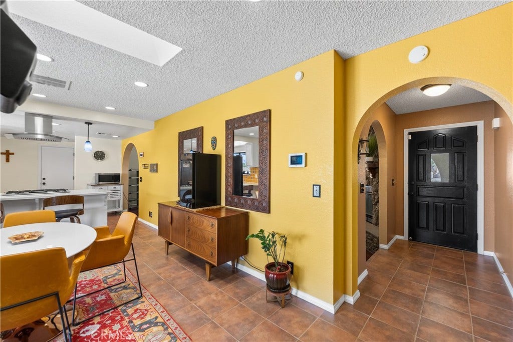 5055 W Avenue K12, Lancaster, CA 93536